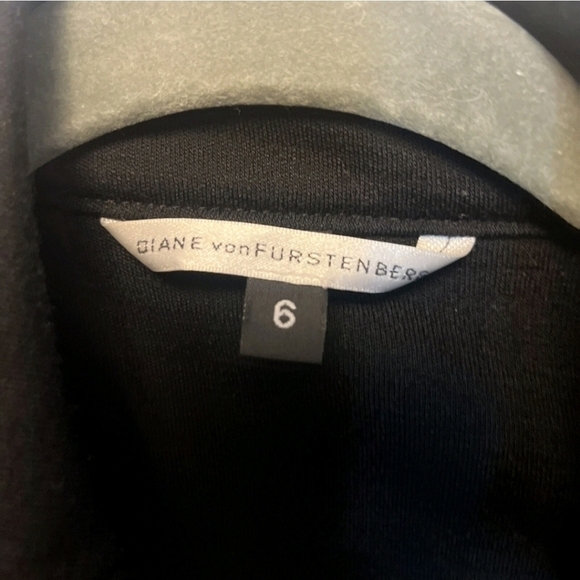 Diane Von Furstenburg DVF Black Wool Wrap Dress Sz 6 - Picture 2 of 10